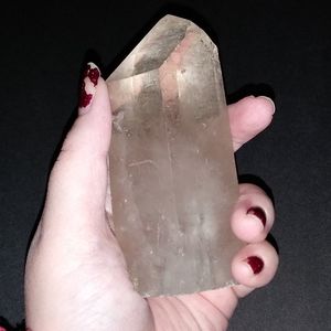 Cloudy white Quartz tower